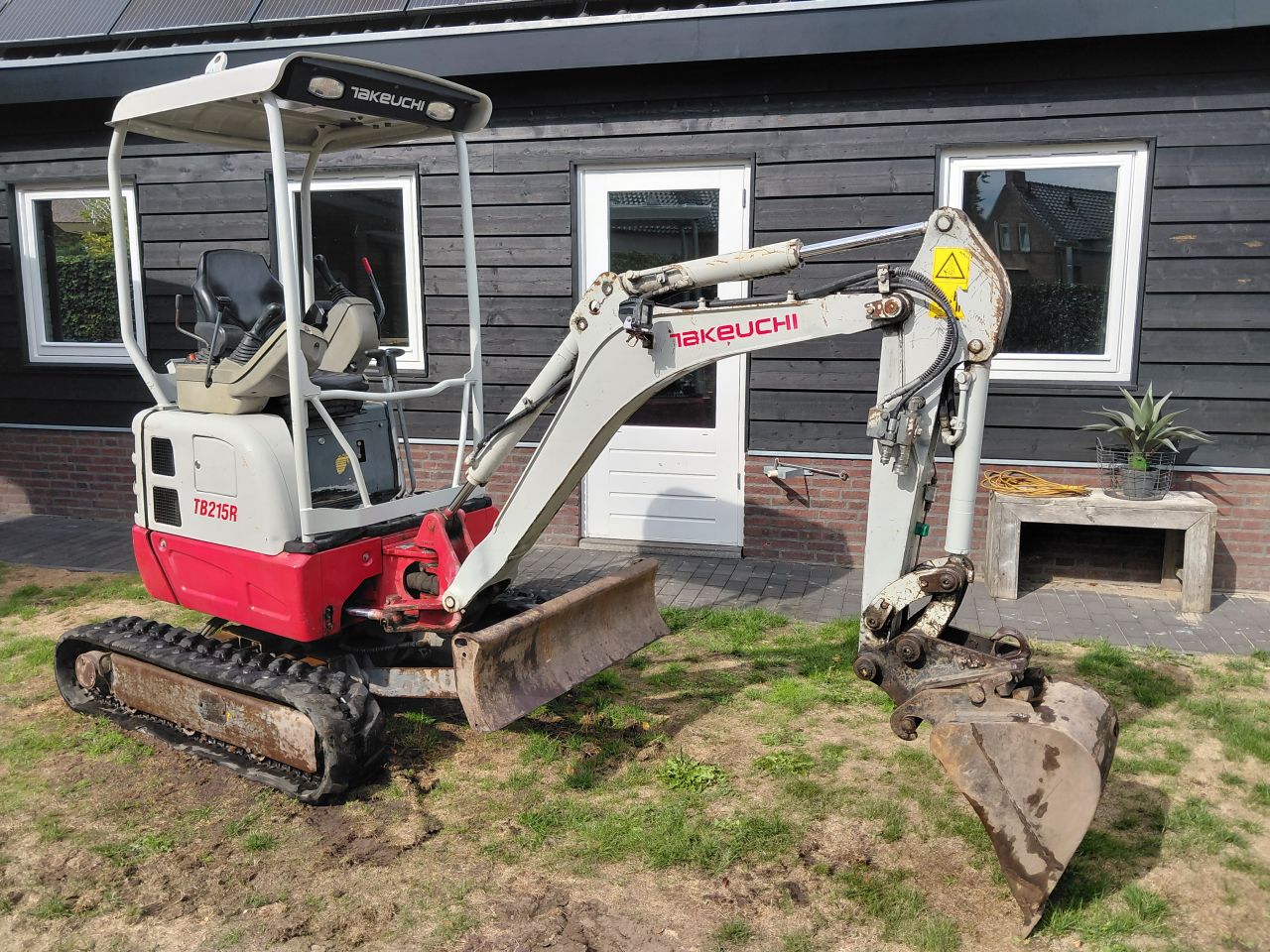 Minigraver Takeuchi TB215R ( Bj 2018 ) Sloop-sorteer / Minikraan