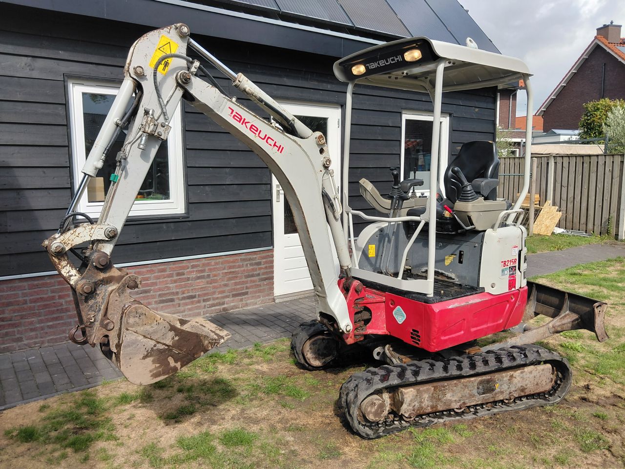 Minigraver Takeuchi TB215R ( Bj 2018 ) Sloop-sorteer / Minikraan