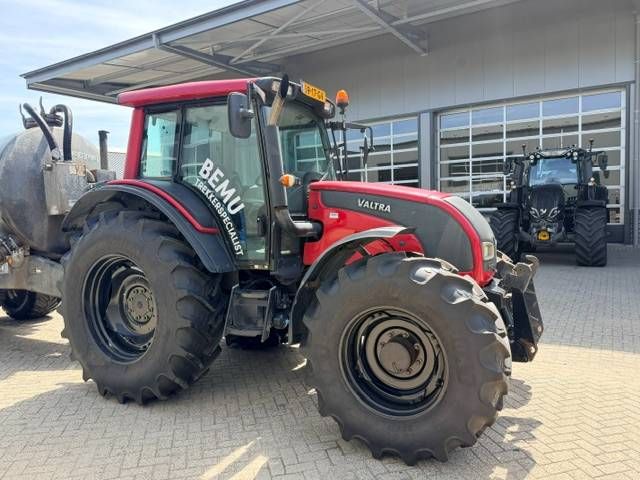 Valtra N121 Hitech, 50 KM, Geveerd, Fronthef
