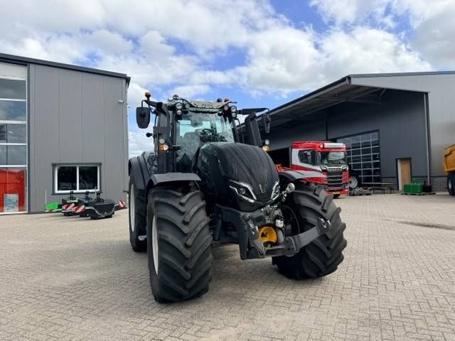 Valtra T235 Direct Smart Touch, 435 uur!