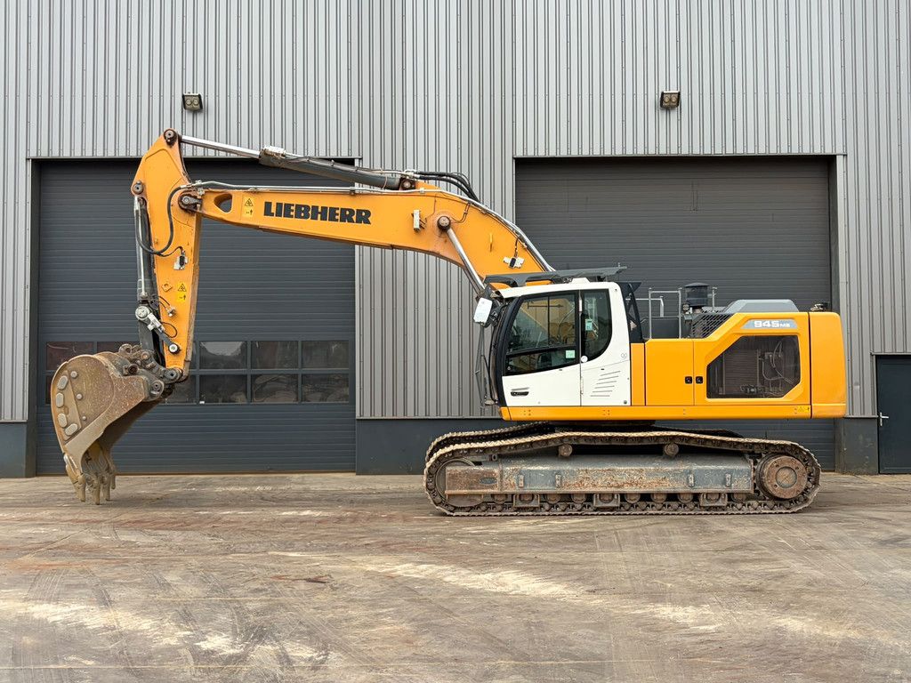Liebherr R945 S-HD