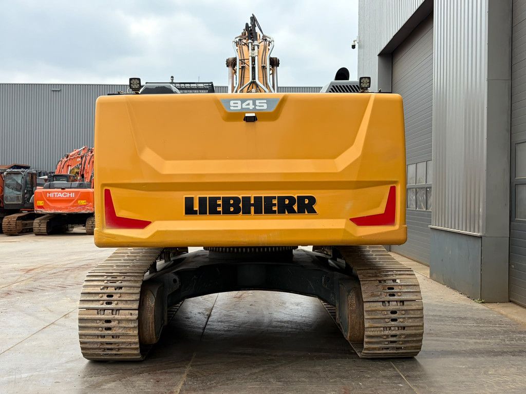 Liebherr R945 S-HD