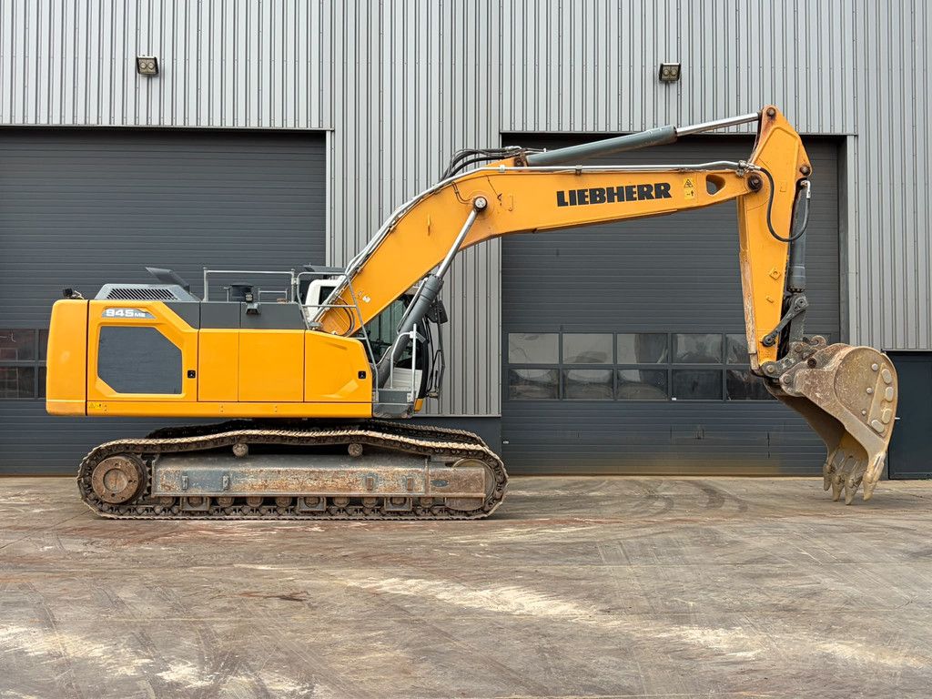Liebherr R945 S-HD