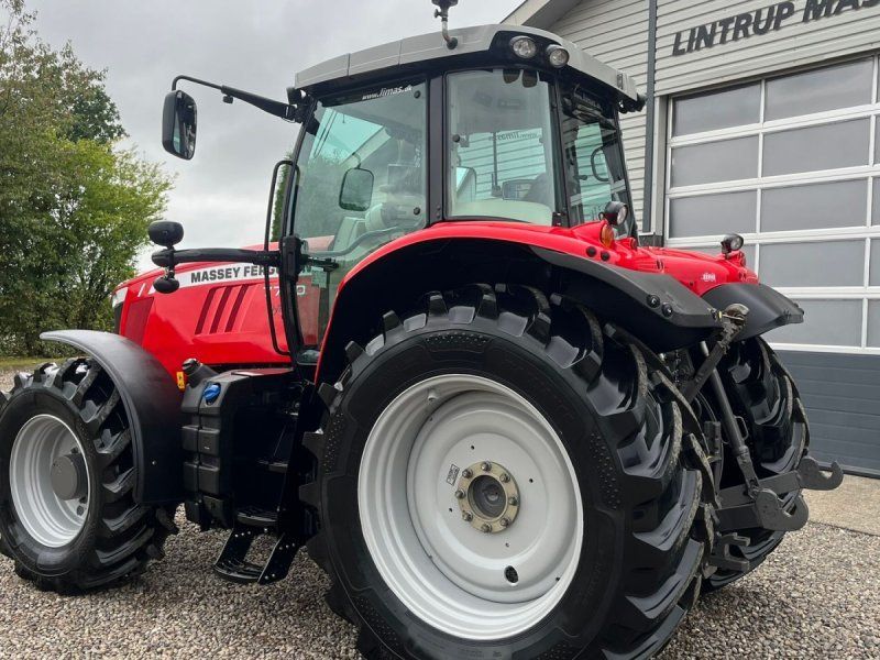 Massey Ferguson 7720 Med frontlift og 4stk næsten nye dæk.