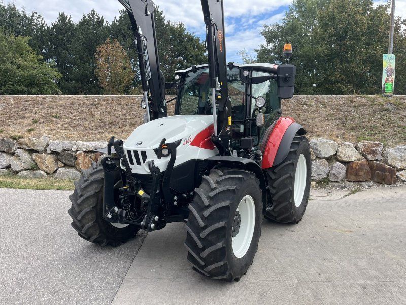 Steyr Plus 4100 mit Hauer Frontlader