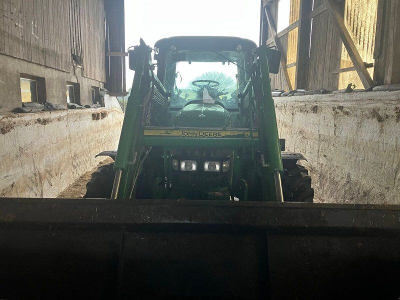 John Deere 6130