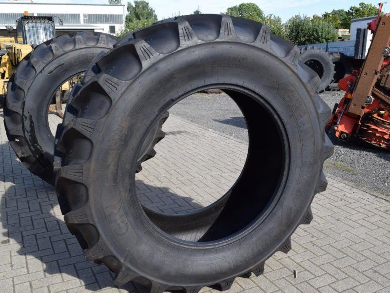 520/85R38