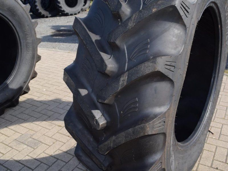 520/85R38
