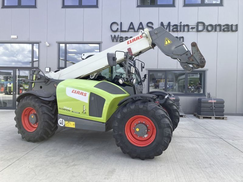 Claas SCORPION 7044