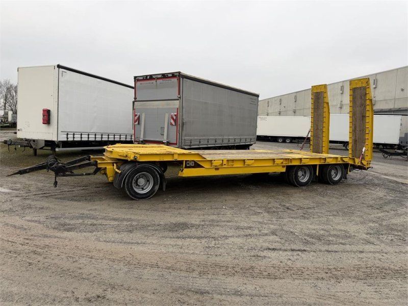 Schwarzmüller TÜ 30100 3 Achs Tieflader