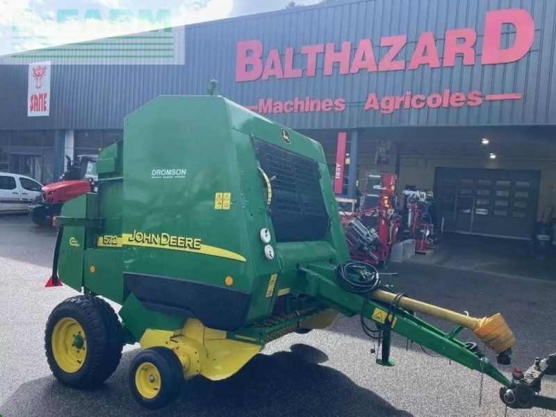 John Deere 572