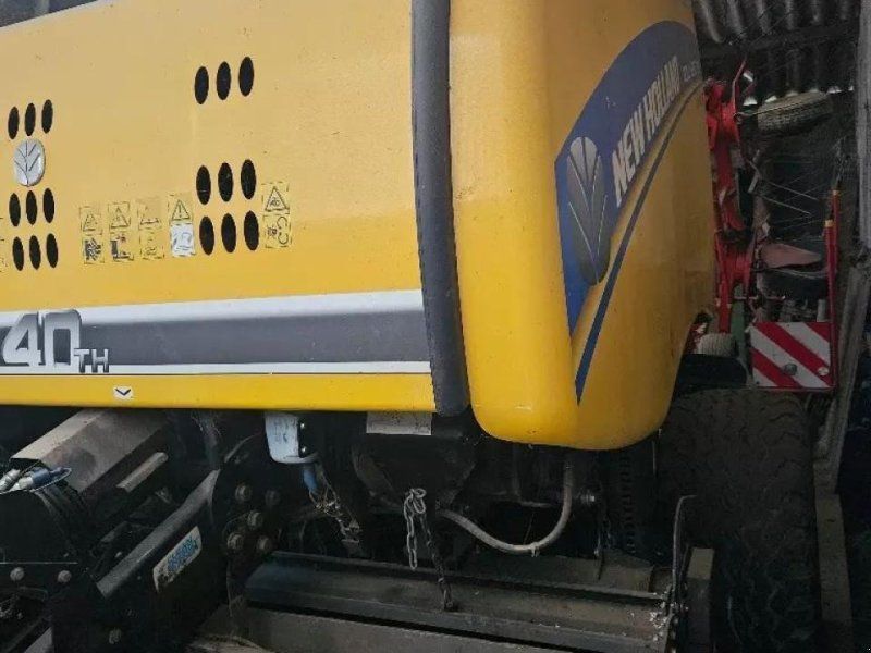 New Holland rollbelt 180 superfeed