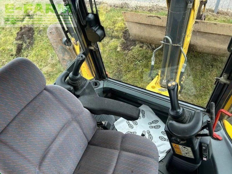 New Holland lb 115 b-4 ps
