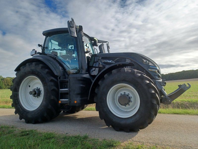 Valtra Q245