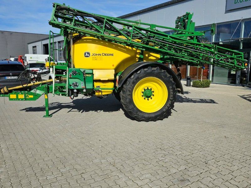 John Deere M 740i