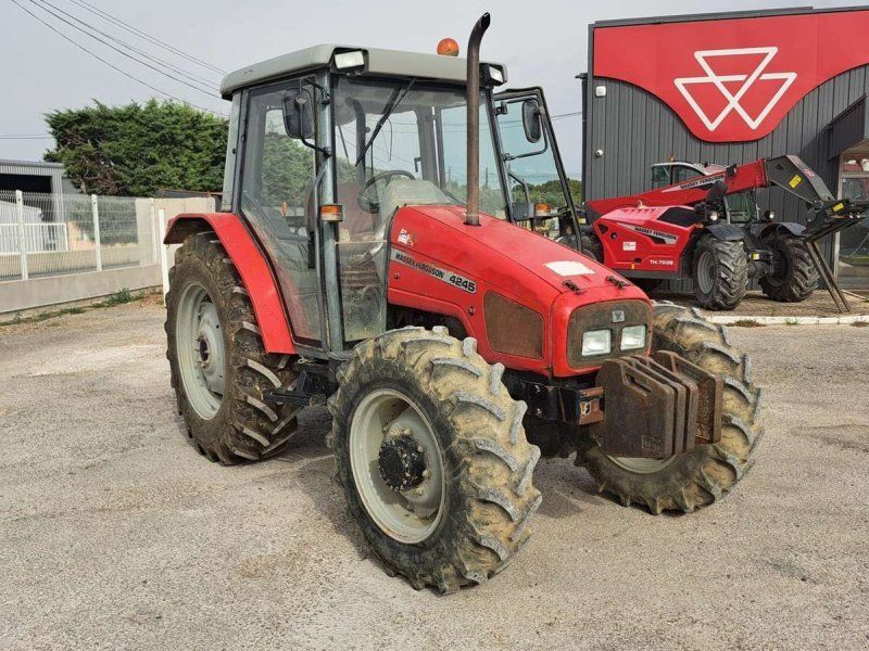 Massey Ferguson 4245