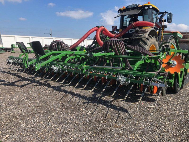Amazone Avant 6002-2 mit KG und Fronttank
