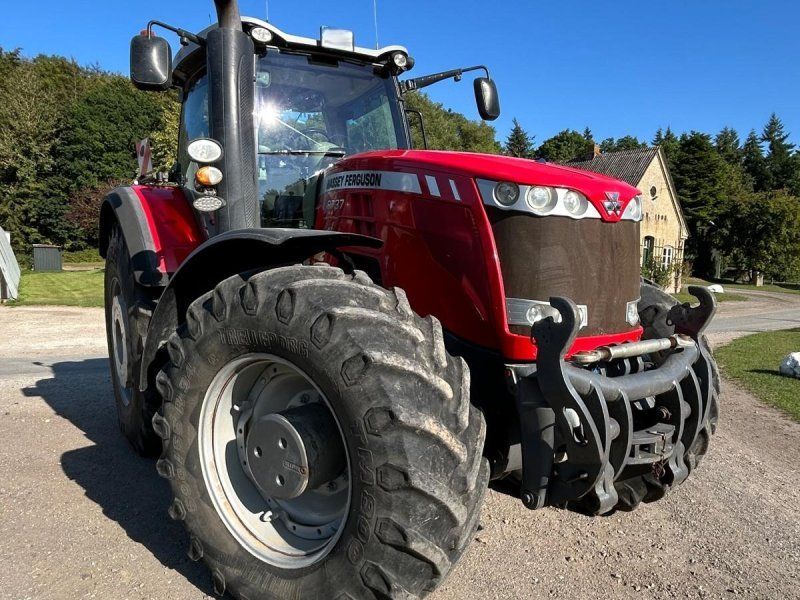 Massey Ferguson 8737 Dyna-VT Exclusive