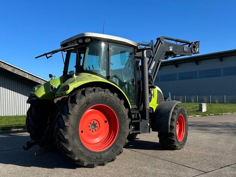 Claas Arion 520