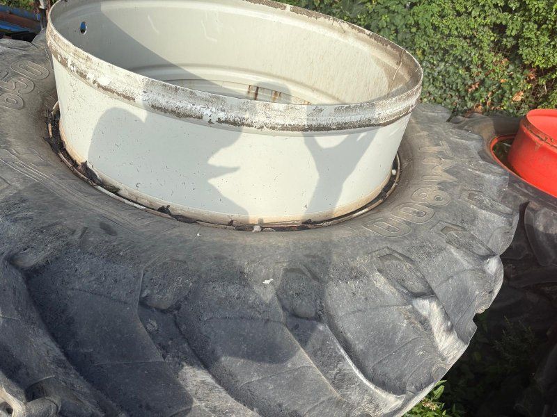 Pirelli 650/65R42