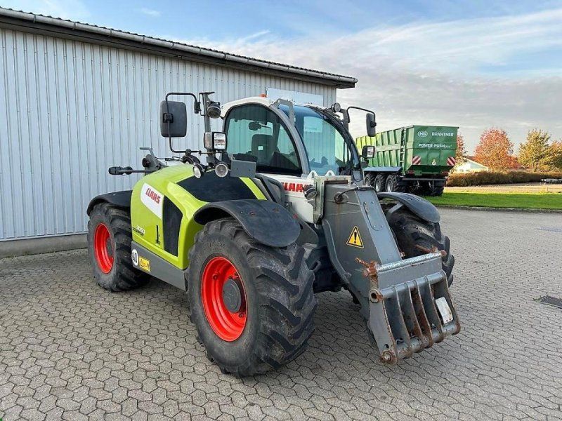 Claas Scorpion 7050