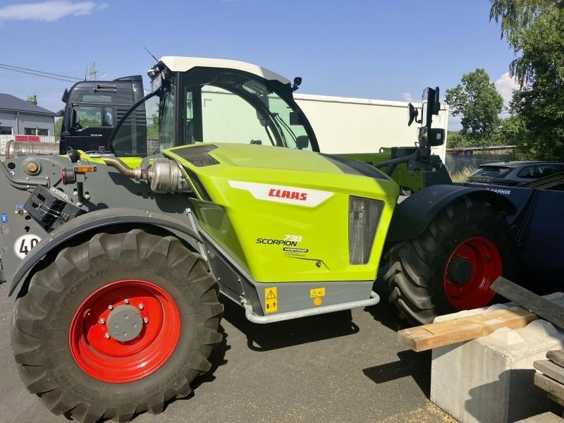 Claas SCORPION 738 VARIPOWER 2