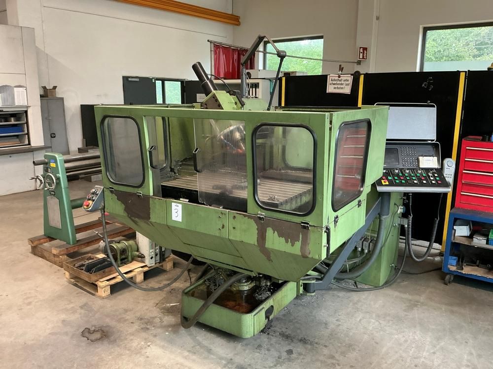 Deckel FP 4A CNC-Universalfräsmaschine
