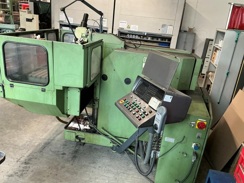 Deckel FP 4A CNC-Universalfräsmaschine