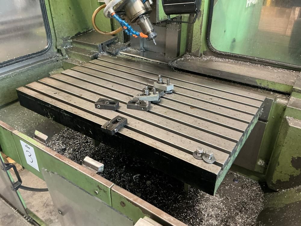 Deckel FP 4A CNC-Universalfräsmaschine