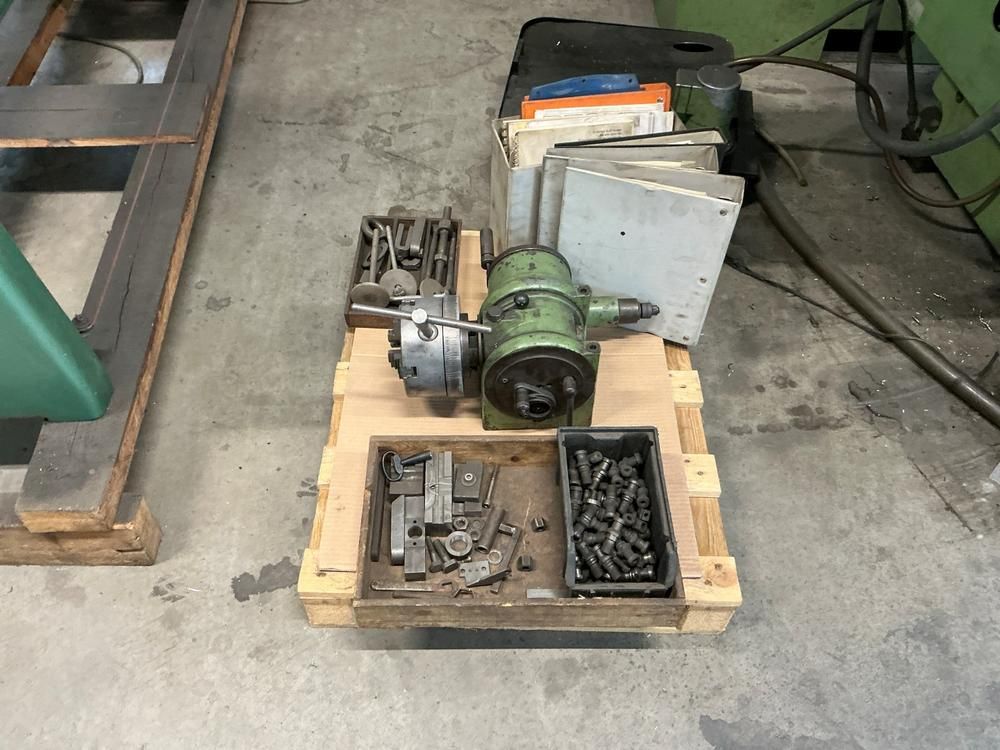 Deckel FP 4A CNC-Universalfräsmaschine