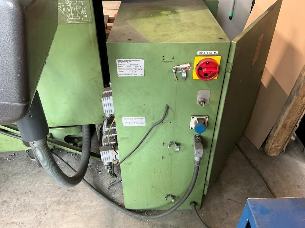 Deckel FP 4A CNC-Universalfräsmaschine