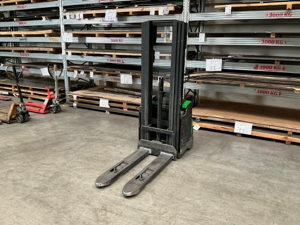2020 Cesab S 212 Stacker
