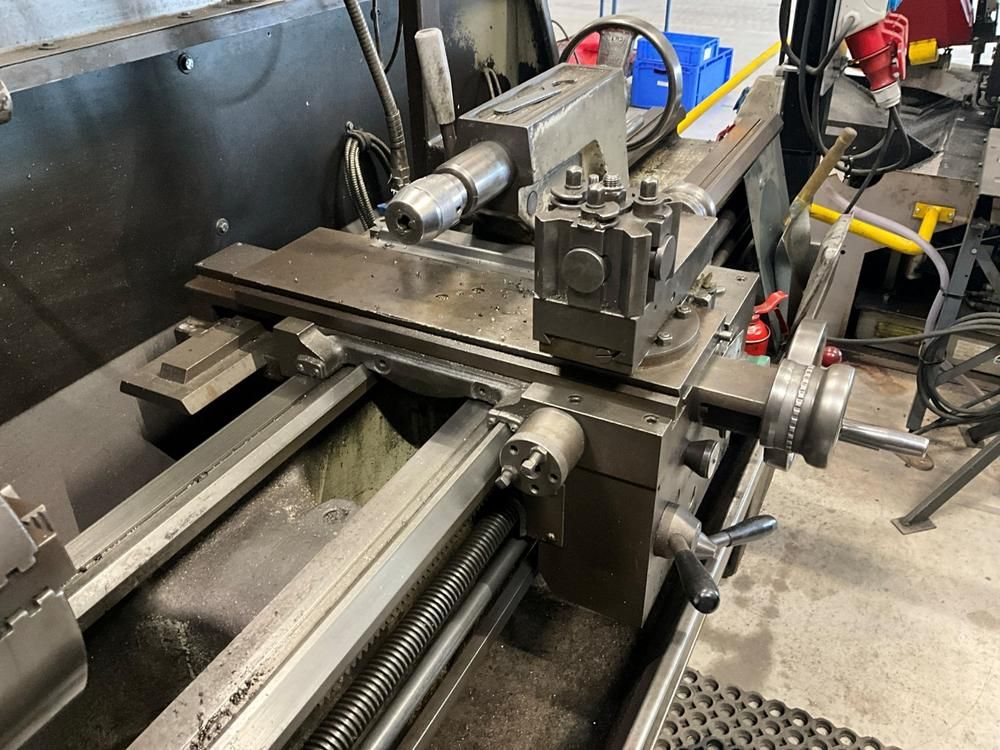 Colchester Triumph 2000 lathe