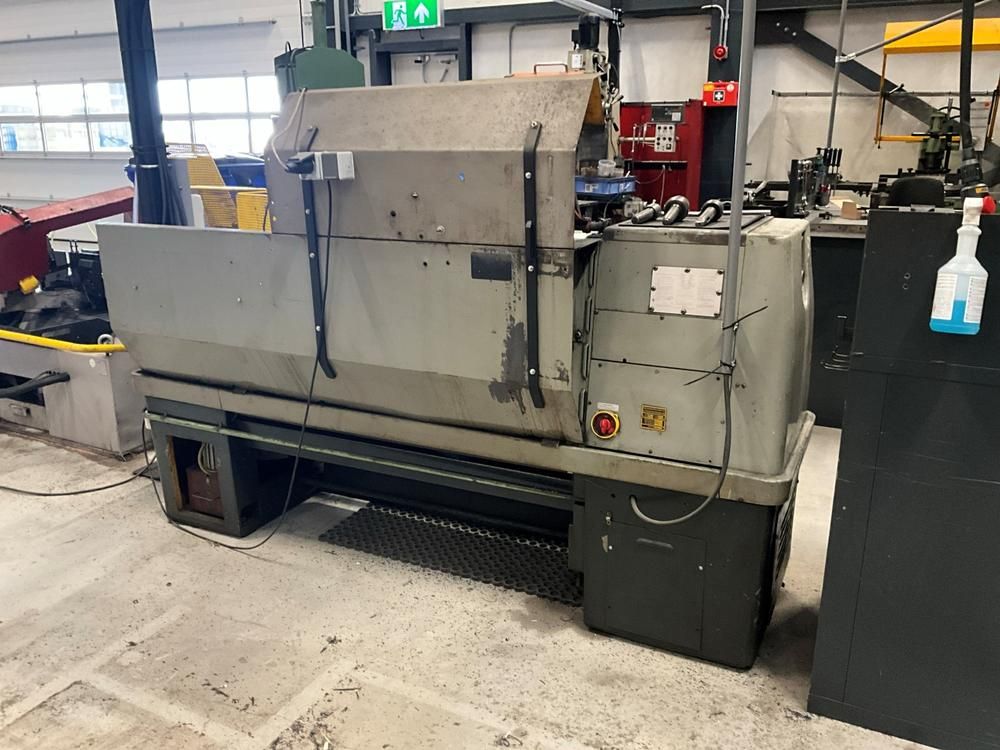 Colchester Triumph 2000 lathe