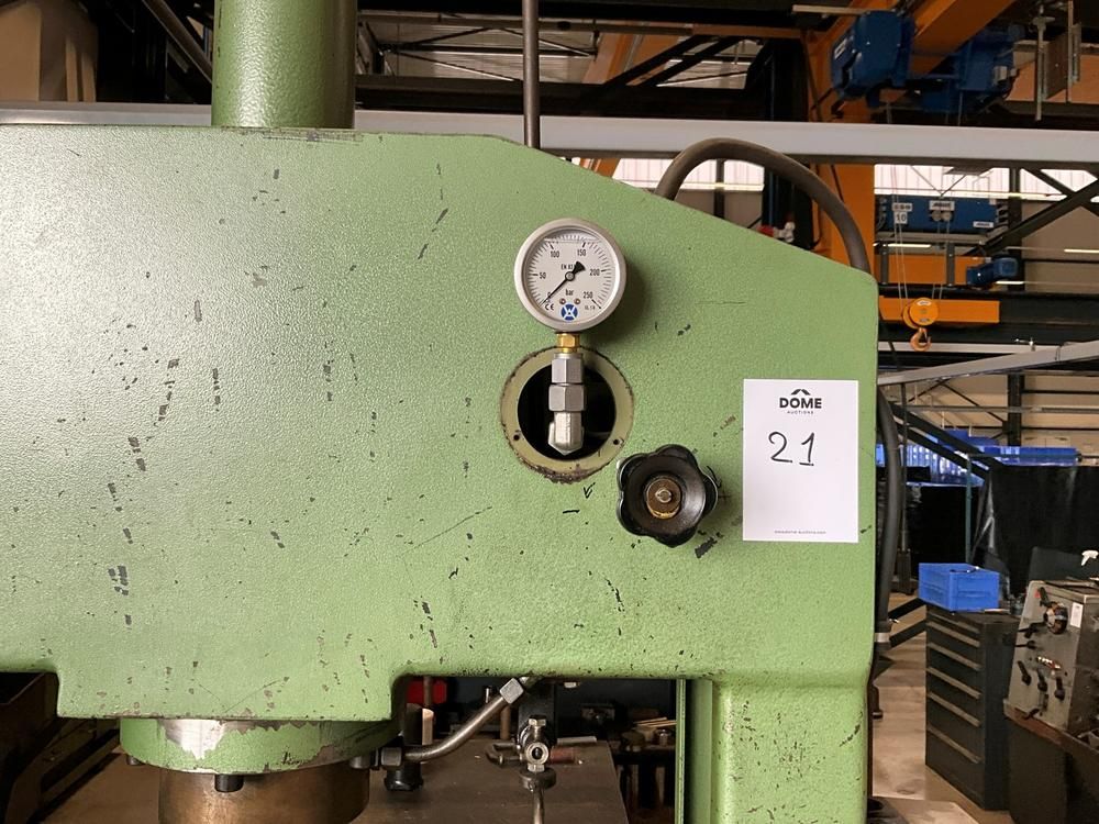 1985 Geuma EHP-13-HE Hydraulic Press