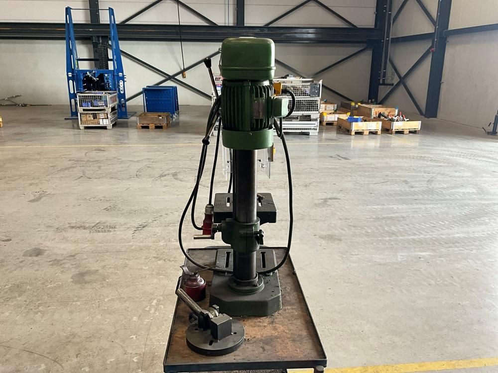 1980 Long Shing LSD-360 Column Drill Press