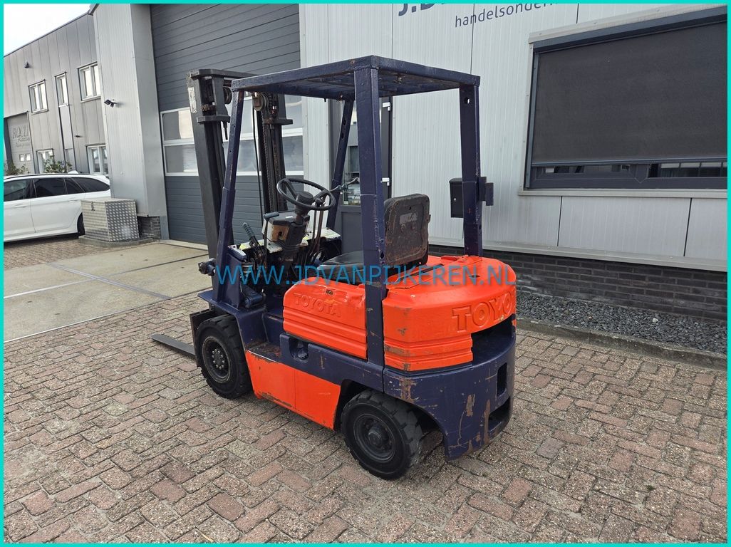 Toyota 02-5FD15 1.5t diesel compact + 3x hydrauliek