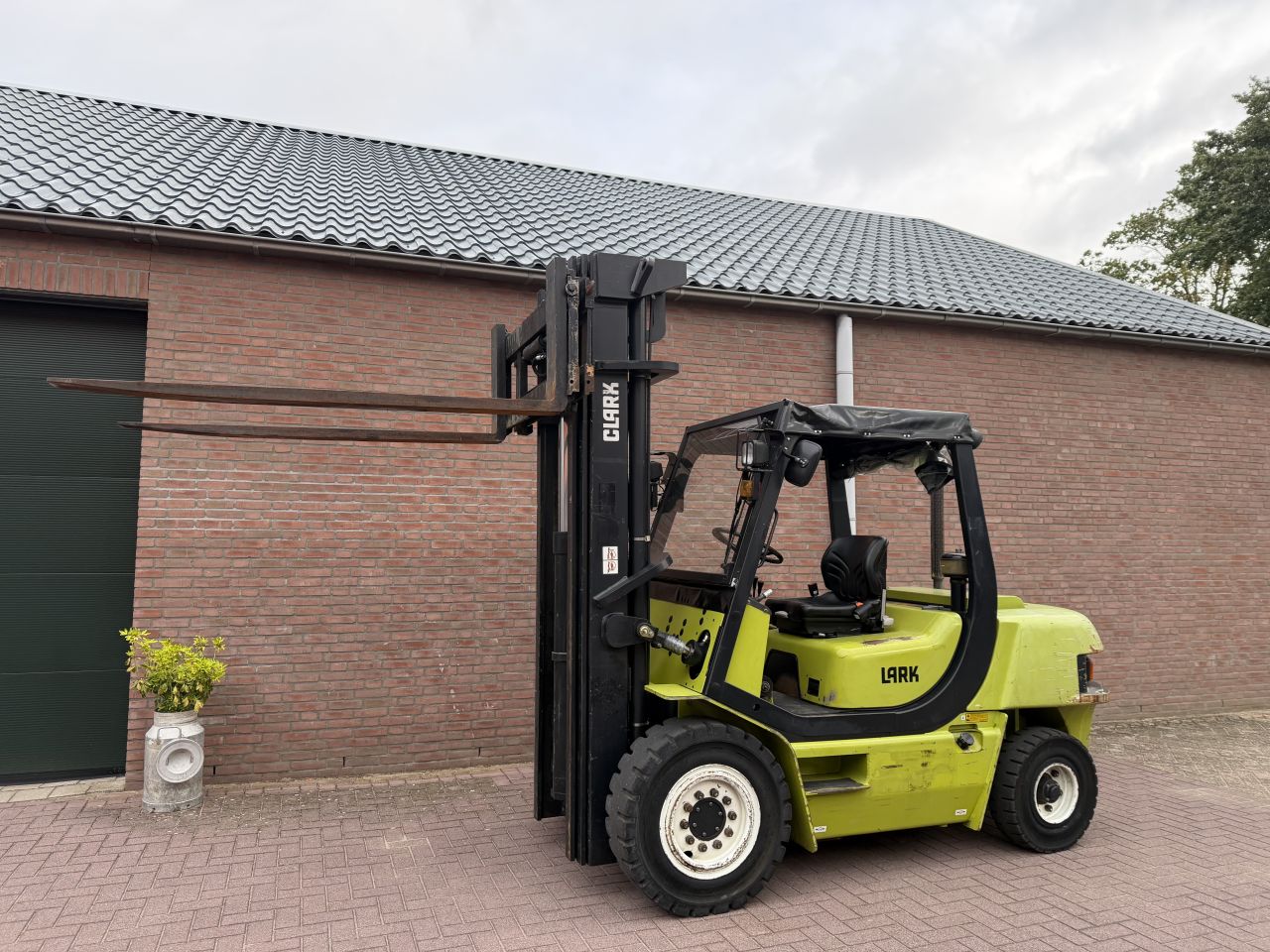 Clark 5000kg triplo 5800h! Diesel heftruck