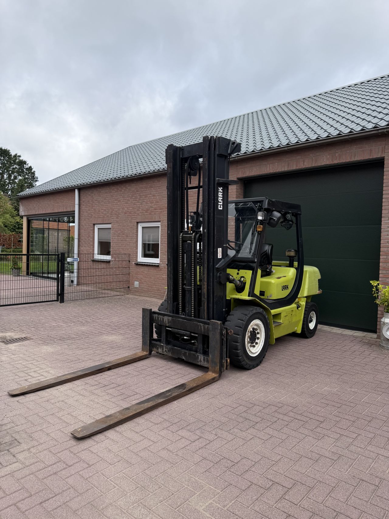 Clark 5000kg triplo 5800h! Diesel heftruck