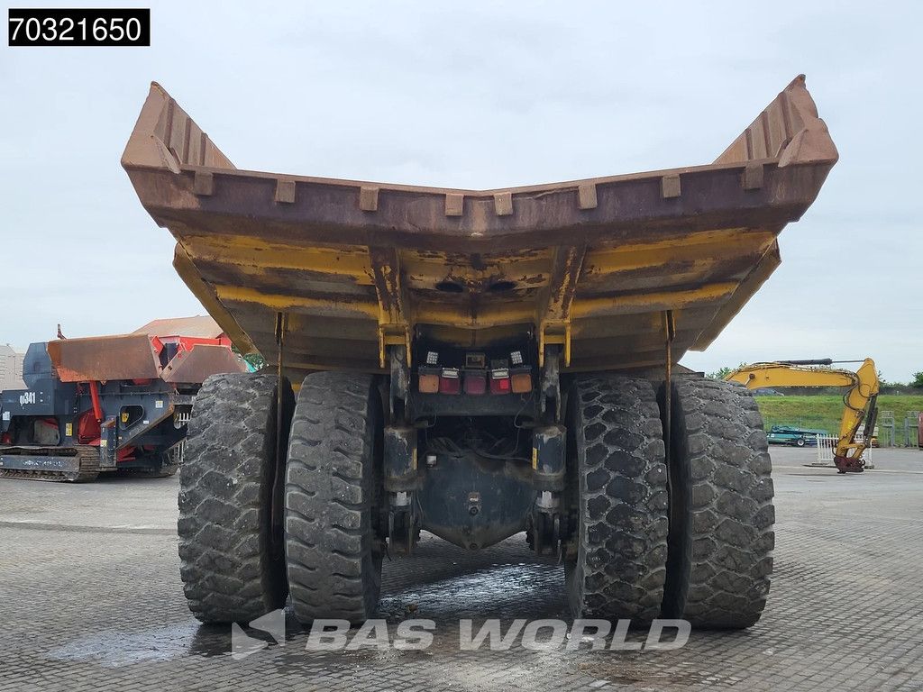 Komatsu HD605 -7E0