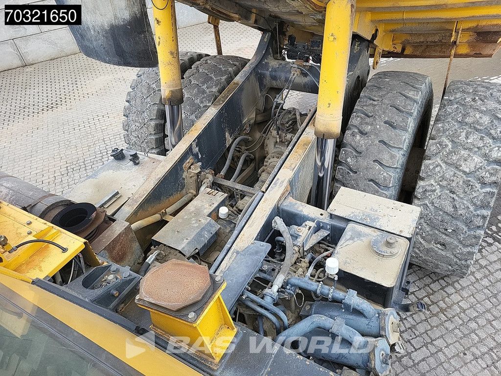 Komatsu HD605 -7E0