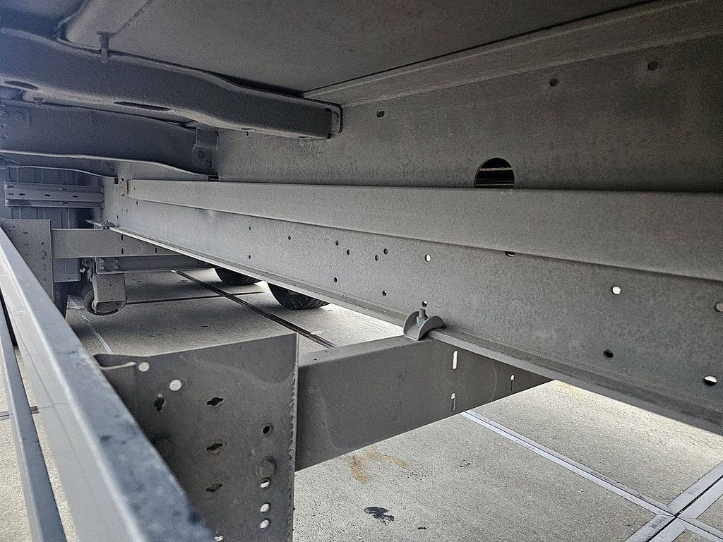 SCHMITZ SCS 24/L lift axle