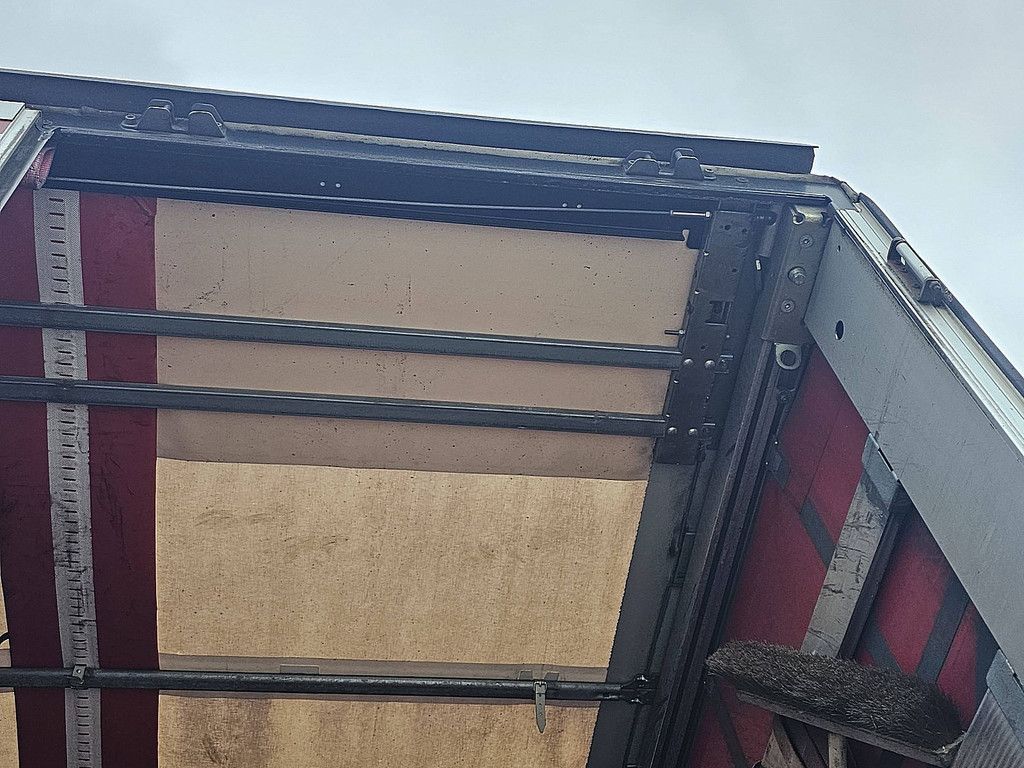 SCHMITZ SCS 24/L lift axle