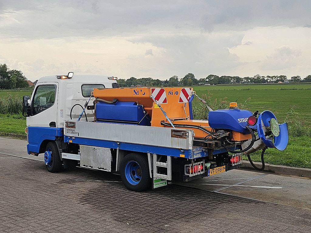 FUSO CANTER 3S13 nido zoutstrooier