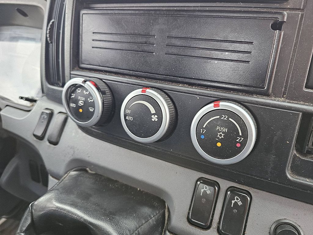 FUSO CANTER 3S13 nido zoutstrooier