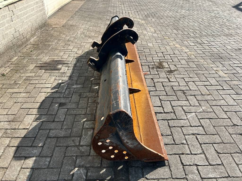 Slootbak 300 mm CW 30