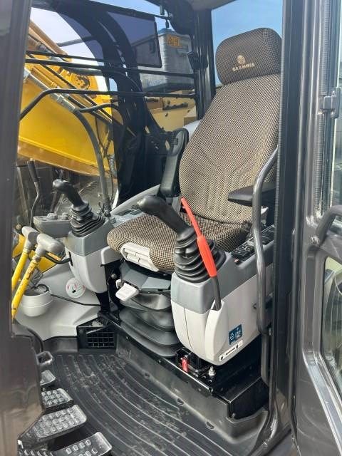 Hitachi ZX 225 US LC-5 B