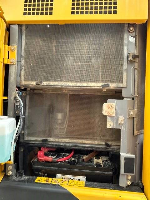 Hitachi ZX 225 US LC-5 B