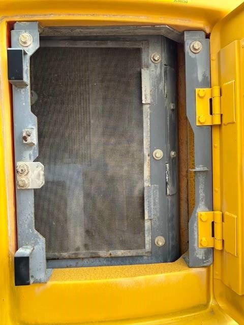 Hitachi ZX 225 US LC-5 B