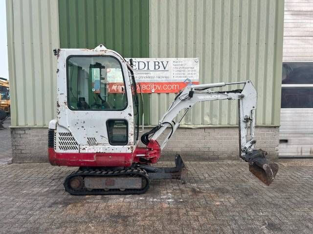 Takeuchi TB 014